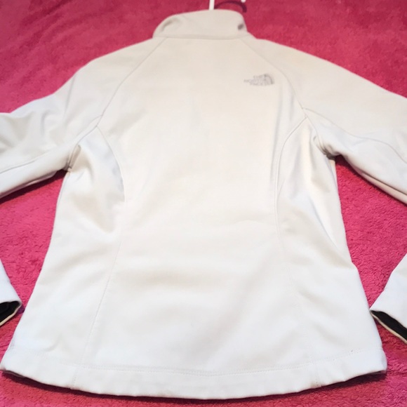 North Face Apex - Picture 4 of 4